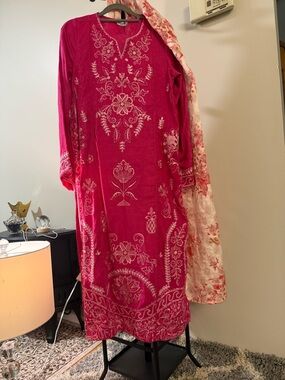 Limelight Fuchsia Embroidered Lawn Kurta with Floral Dupatta